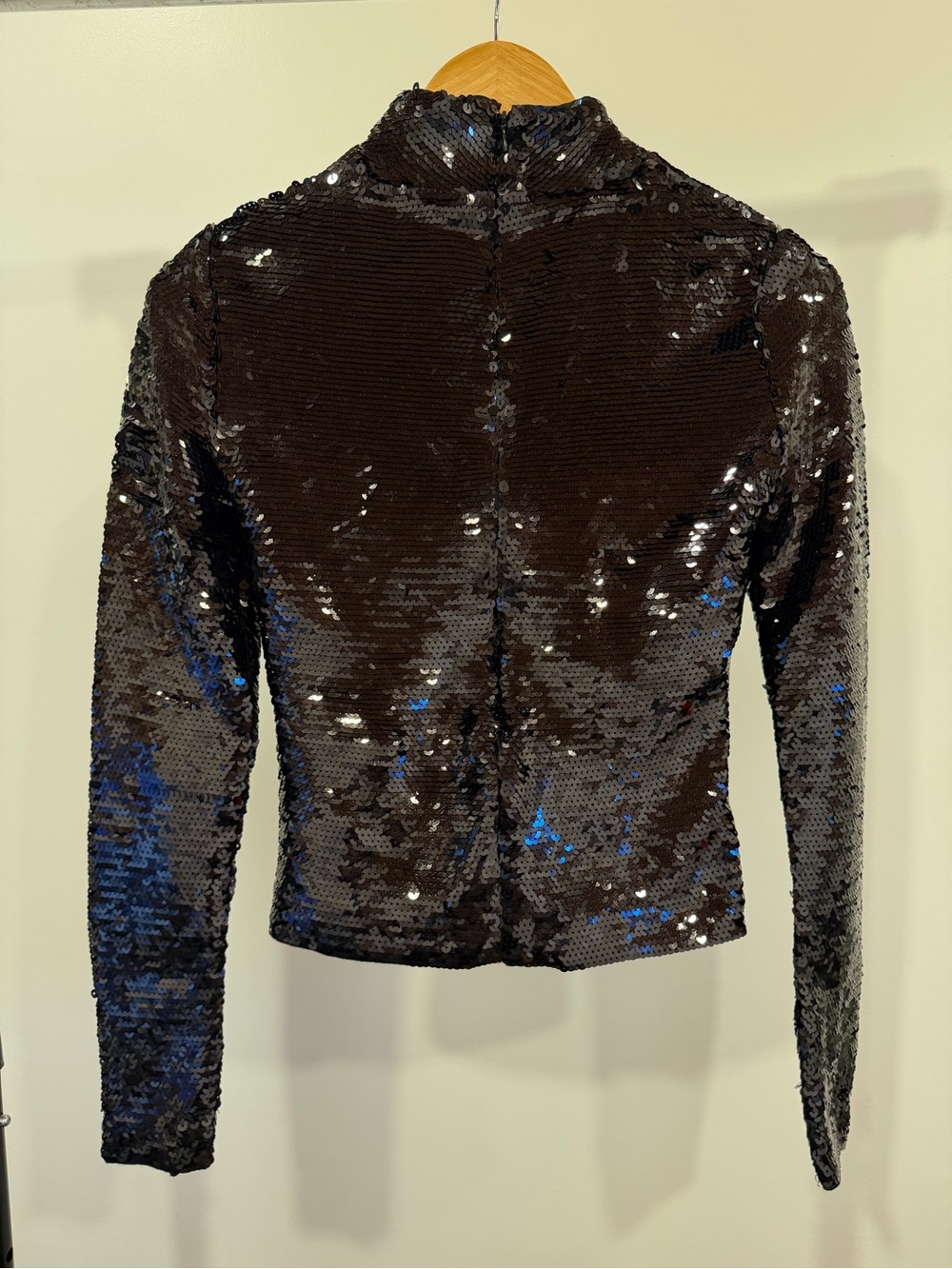 Sequin Turtle Neck - Picture 7 of 7